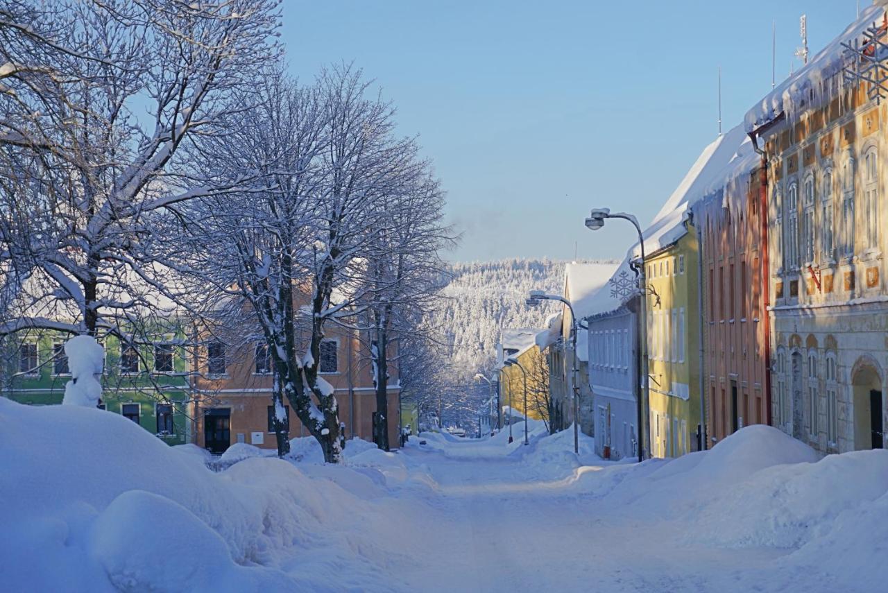 Apartmány U Muzea Horni Blatna Exterior foto