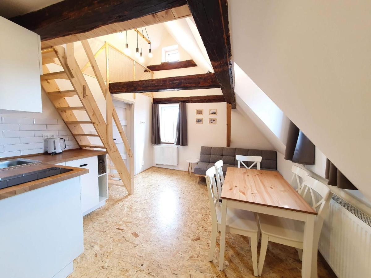 Apartmány U Muzea Horni Blatna Exterior foto