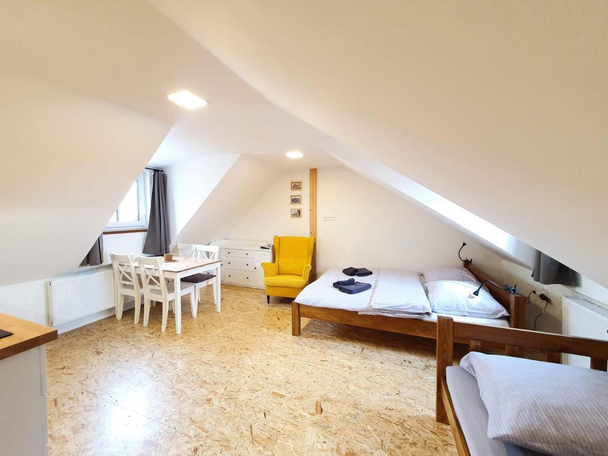 Apartmány U Muzea Horni Blatna Exterior foto